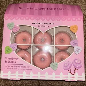 Organik Botanik Strawberry & Vanilla Bath Bomb Set of 6 New in Box